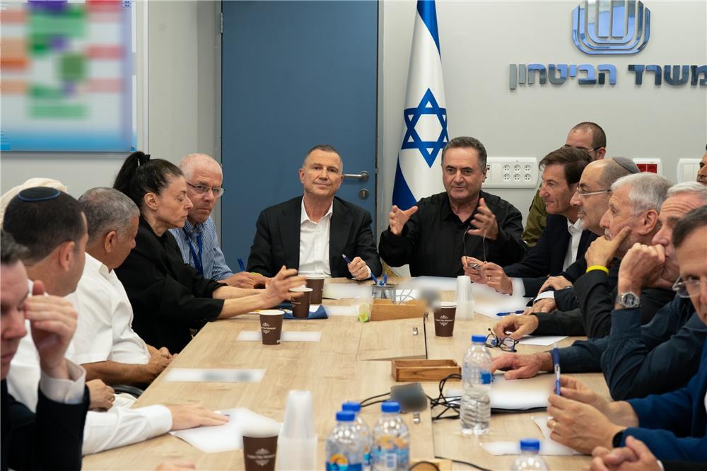 Foreign Affairs and Defense Committee holds debate with the participation of Minister of Defense MK Katz