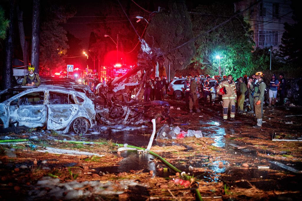 Israel Reports 24 Dead, 800 Injured in Iranian Strikes as War Enters Sixth Day