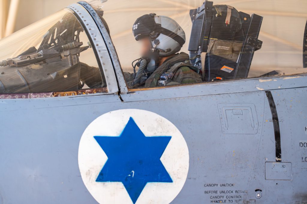 Israel Tweets Mossad Link in Response to Iranian Social Media Pleas