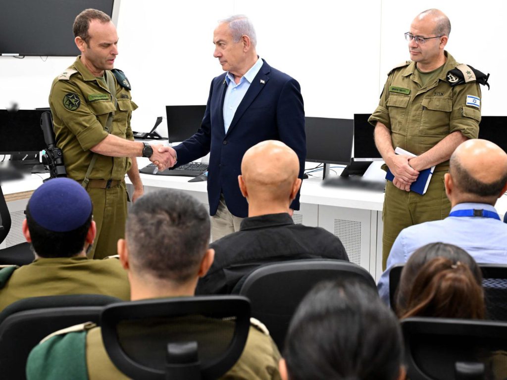 PM Netanyahu visited an IDF Intelligence base