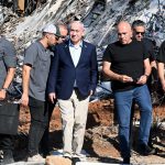 PM Netanyahu at the missile impact site at the Weizmann Institute in Rehovot