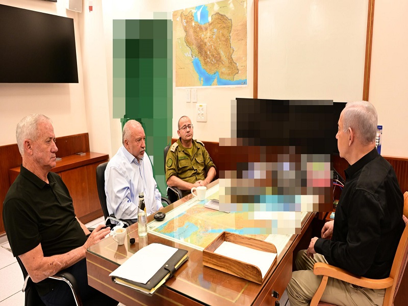 PM Netanyahu Meeting with MKs Benny Gantz and Avigdor Liberman