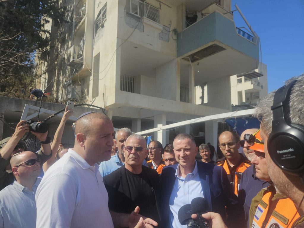 Foreign Affairs and Defense Committee holds classified debate on government’s preparations for the operational continuity of the economy during Operation Rising Lion, visits missile landing site in Rehovot