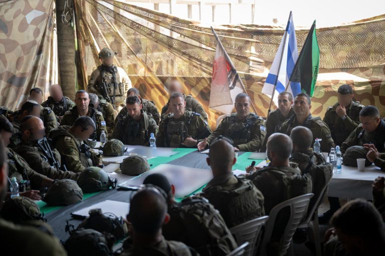 Безопасность: Главнокомандующий обращается к войскам на юге сектора Газа