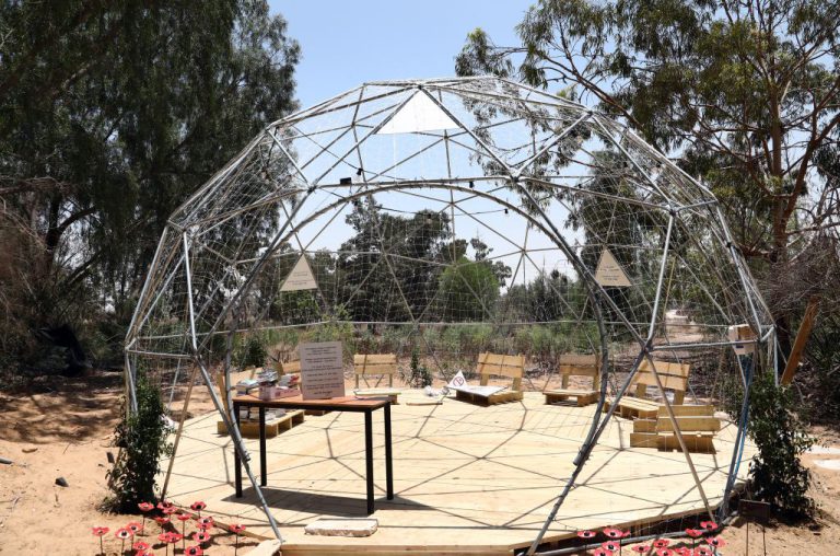 Crime: Four Civilian Guards Held Off Dozens of Terrorists at Kibbutz Sufa, Army Probe Reveals