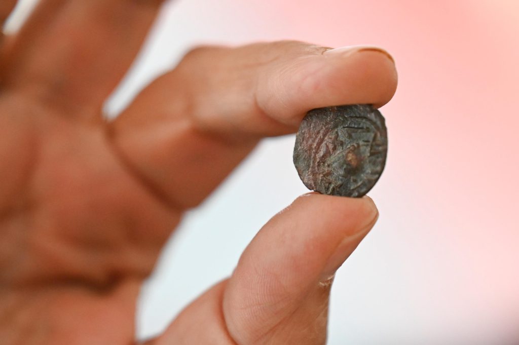 Рядкая монета «Искупление Сиона» обнаружена рядом с Храмовой горой