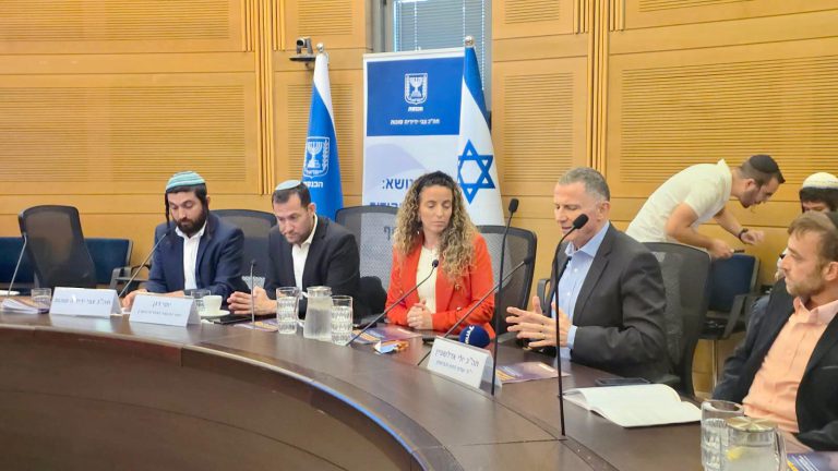 ביטחון: Plans Put in Place to Restore Sovereignty to Significant Jewish Heritage Site Joseph’s Tomb