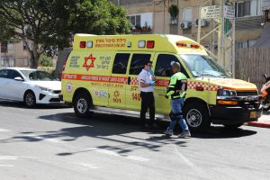 Quick-Thinking Medics Save Tel Aviv Man After Street Cries Trigger Lifesaving Response