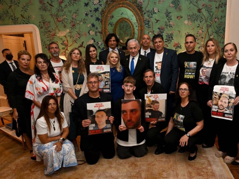 PM Netanyahu met with families of hostages