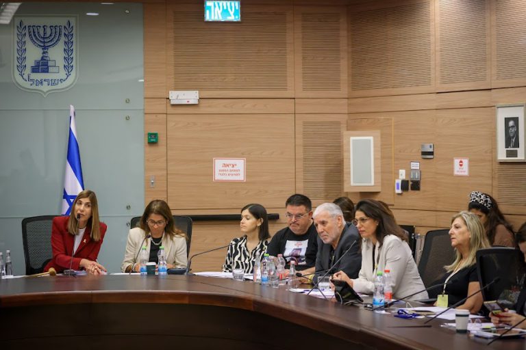 Health: Foreign Affairs and Defense Committee holds debate on the call-up of PTSD sufferers for reserve duty