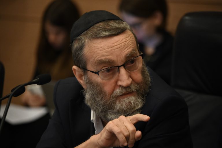 السياسة: حزب ديني ينسحب من حكومة نتنياهو بسبب إعفاءات الجيش