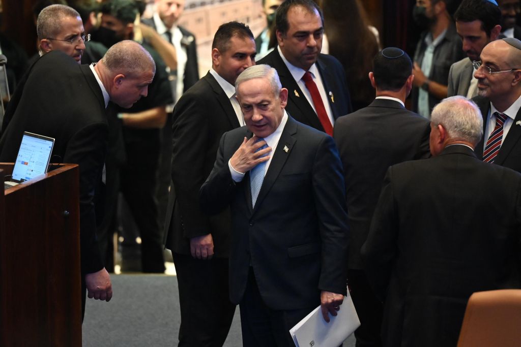 Netanyahu Treated for Dehydration After Eating Spoiled Food