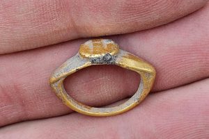 ‘I Saw a Yellow Color’: Volunteer Uncovers 2,000-Year-Old Galilee Treasure