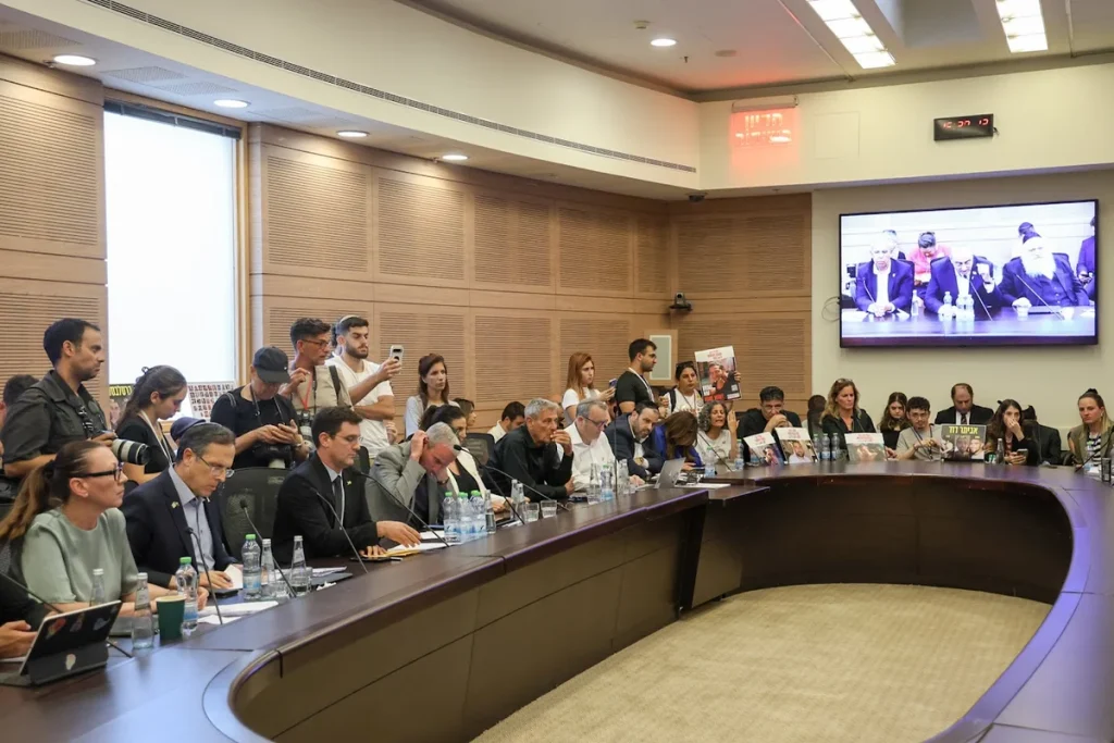 Foreign Affairs and Defense Committee accepts recommendation of House Committee to appoint MK Bismuth as committee chair