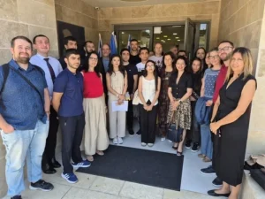 Featured 772 300x225