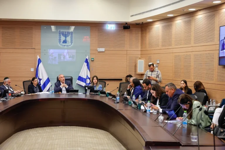 Business: Finance Committee approves Additional Budget for Fiscal Year 2025 Bill for second and third readings