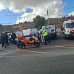 Двое подростков ранены в палестинской атаке наездом на машине и ножевом нападении