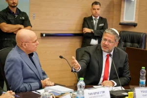 Featured 728 300x200