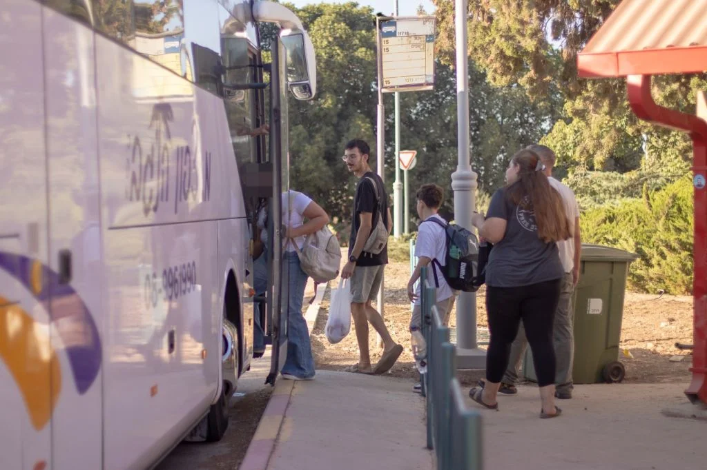 2.5 Million Israeli Students Return to Class as Gaza Conflict Continues