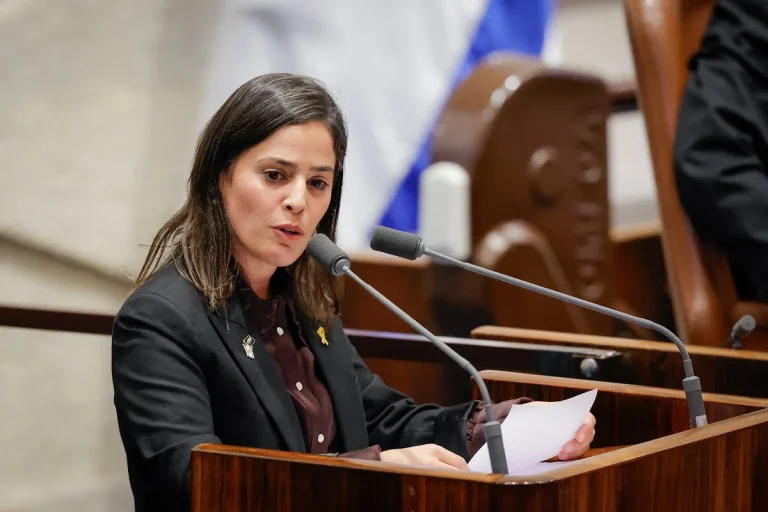 Human Interest: MK Adi Ezuz delivers maiden speech in the Knesset Plenum: “Everything that comes from here must be for the service of the public, not for the service of oneself”