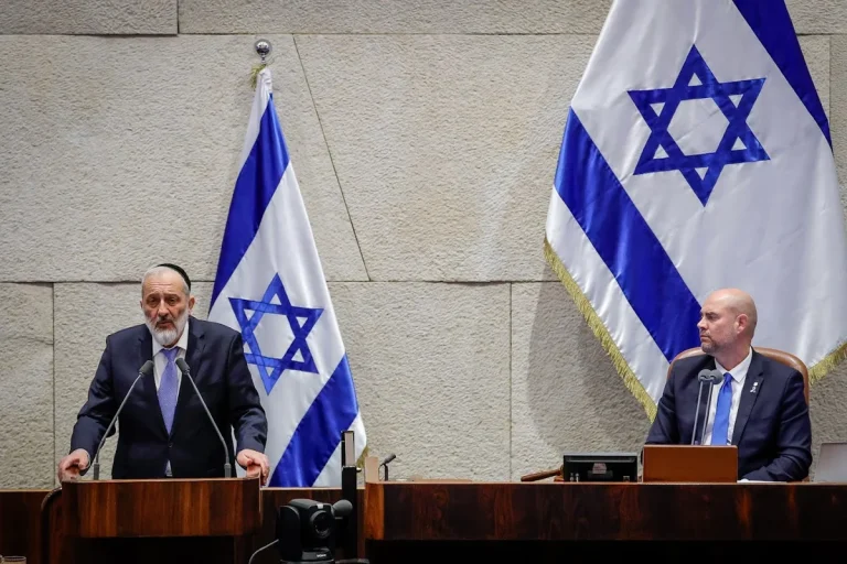 Human Interest: Knesset Plenum marks Day for Commemoration of Rabbi Ovadia Yosef