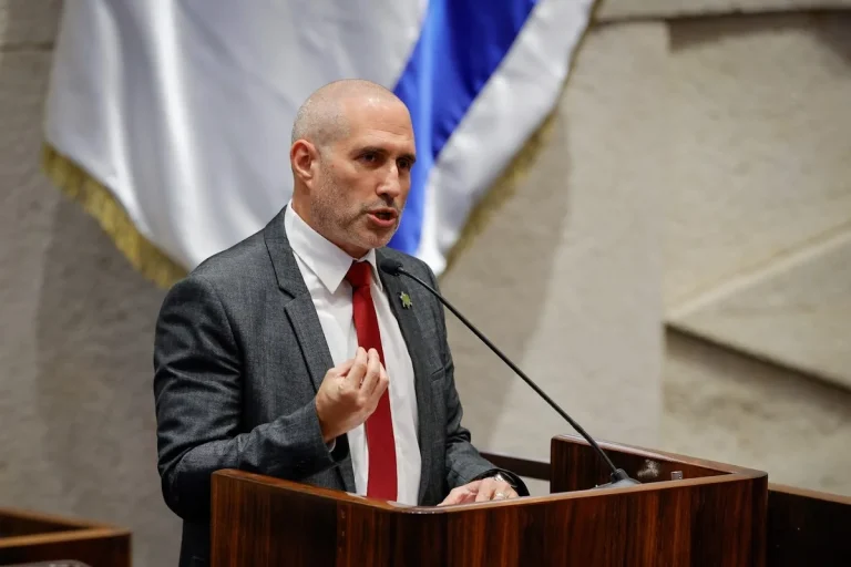 Pahayag sa Midya: Inaprubahan ng Knesset Plenum sa preliminary reading ang panukalang hatiin ang tungkulin ng Attorney General at ang panukalang paghiwalayin ang Office ng Attorney General at ang General Prosecution.