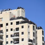 Teen Patay sa Pagbagsak sa Jerusalem Construction Site Habang Nagprotesta