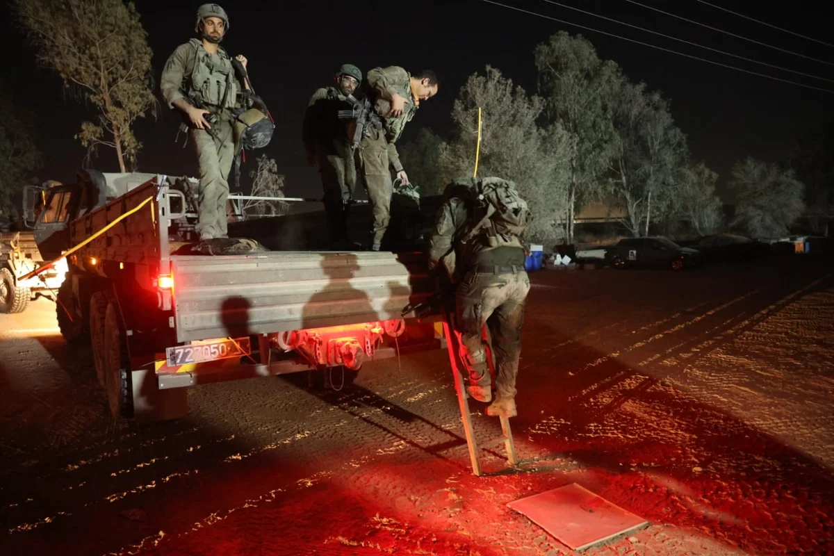 ХАМАС вернет тело заложника в условиях обострения боевых действий в секторе Газа