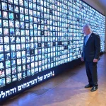 PM Netanyahu visits the memorial wall at the National Library