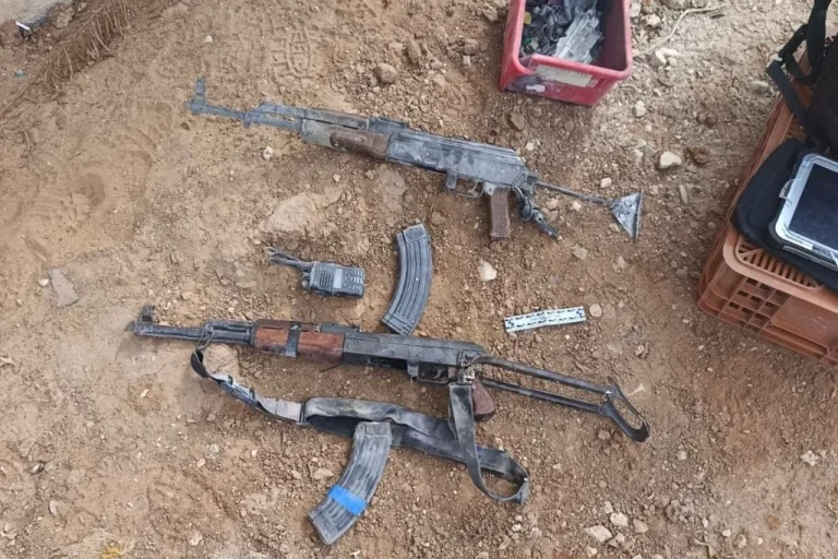 Crime: Shocking Discovery: Loaded Hamas Rifles Found in Be’eri Kindergarten Years After Massacre