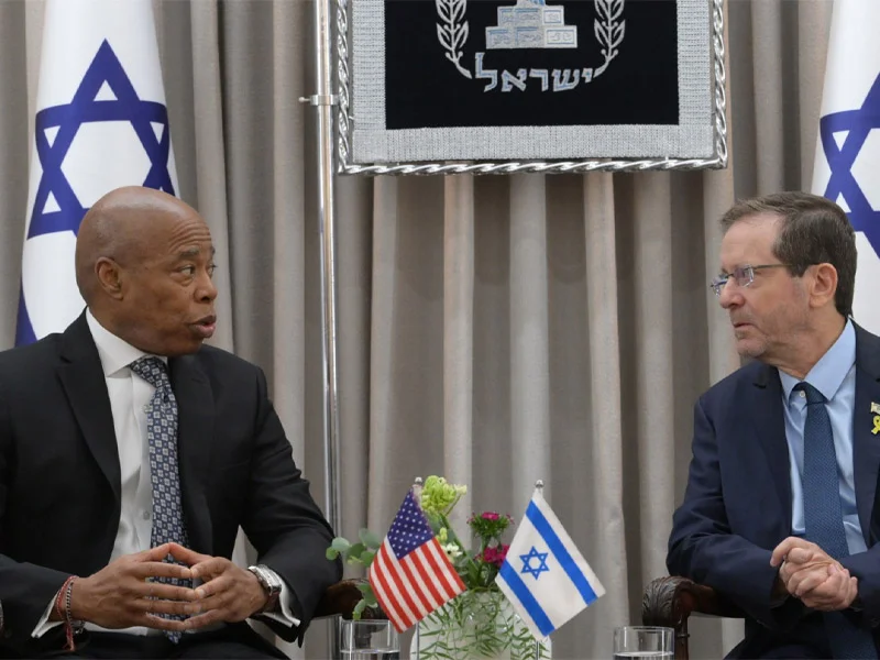 Политика: Президент Херцог встретился с мэром Нью-Йорка Эриком Адамсом