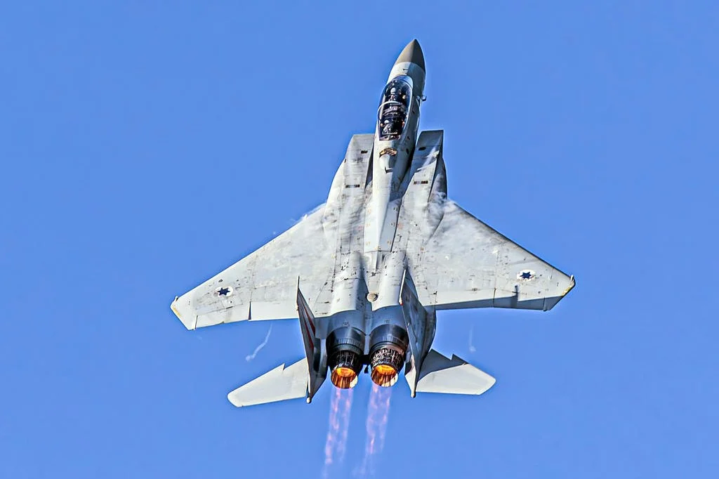 Pulitika: Israel Tinarget si Hezbollah No. 2 sa Beirut