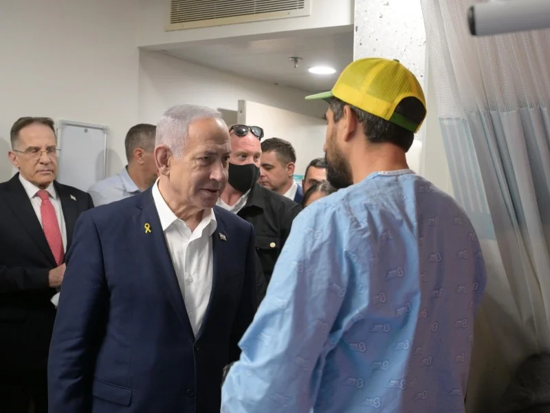 Prime Minister Netanyahu visits wounded soldiers from the clash in Syria at Sheba Medical Center: “In a good spirit and understanding, an agreement can be reached with the Syrians, but we will stand by our principles”