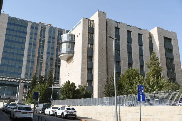 Quick Thinking Saves 7-Year-Old at School Chanukah Party