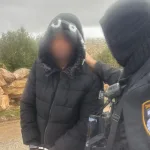 Bedouins Nagpanggap na Sundalo, Nahuli Matapos Manloob sa Tindahan sa Hebron Area