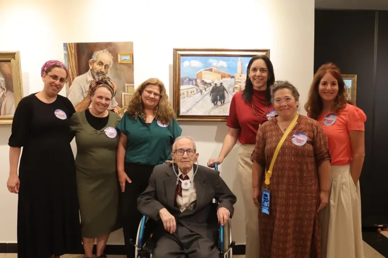 Pulitika: Birthday Wish ng Holocaust Survivor: Solo Art Show sa Edad 101
