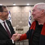 Президент принял освобожденных военнослужащих из войн Израиля