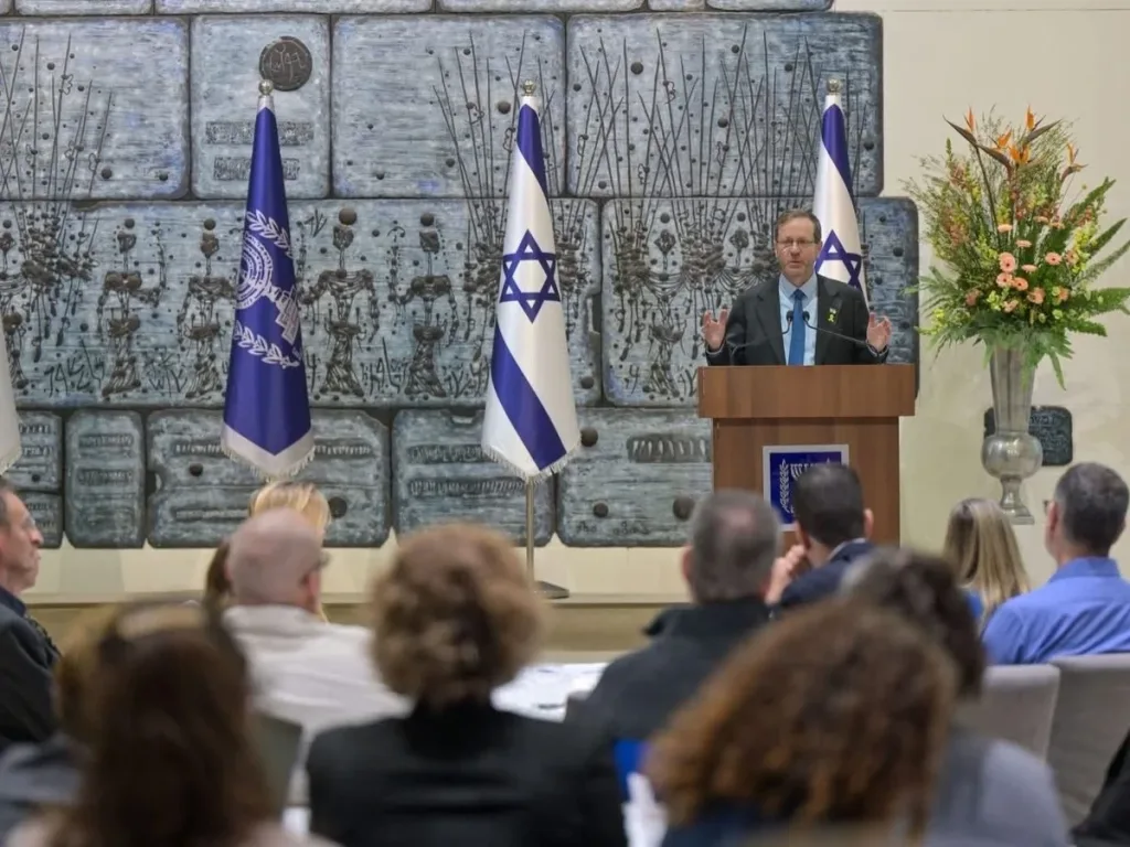 CEO ng Health Ministry sa Palasyo ng Presidente