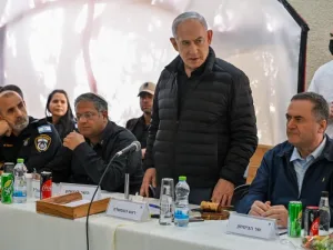 Премьер-министр Нетаниягу во время поездки по Западному Негеву: «Мы вернем Негев Государству Израиль. Это означает заселение в масштабах, которых мы не знали, но прежде всего — восстановление законности и порядка».