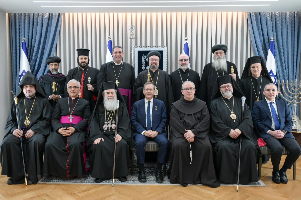 Le président Isaac Herzog accueille des dirigeants chrétiens en Terre sainte pour la célébration du Nouvel An
