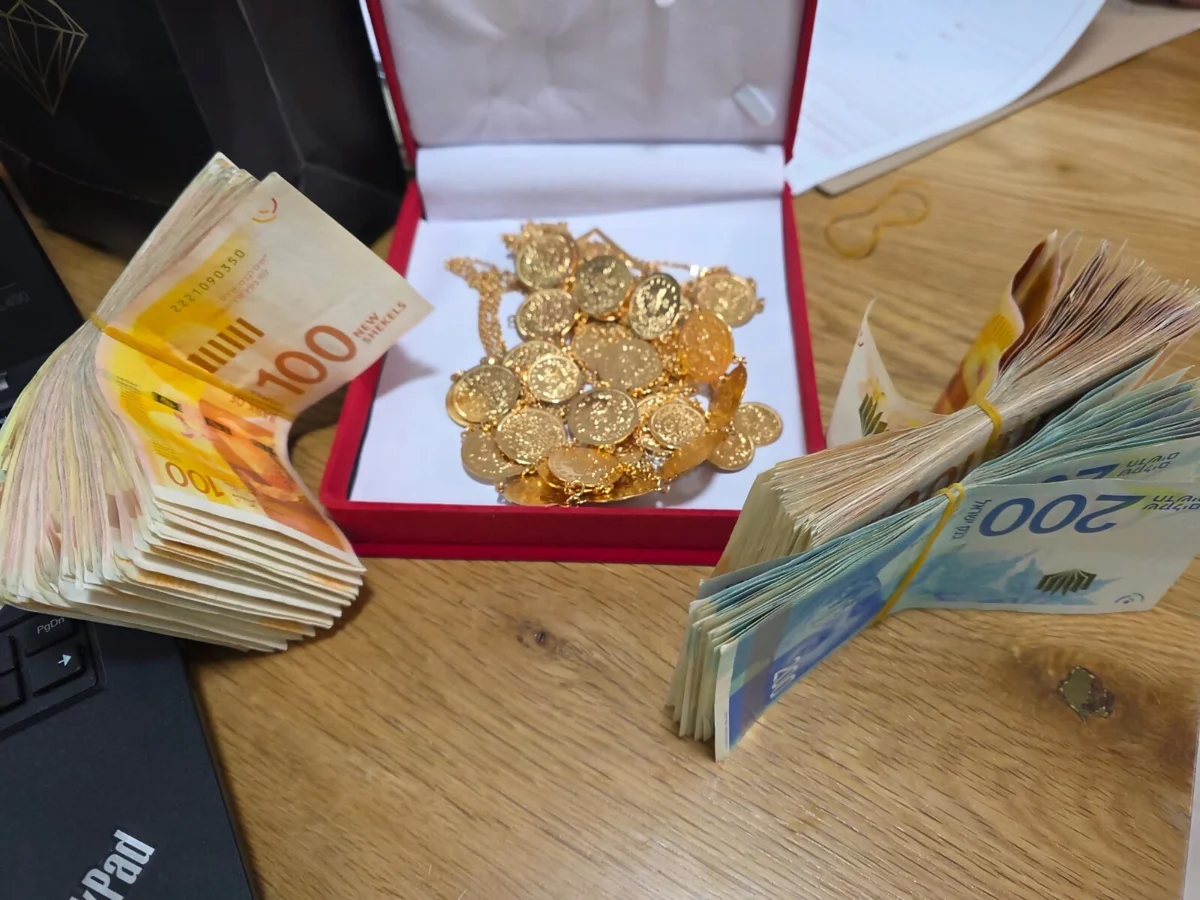 Hawlgal aan horay loo arag oo ay fuliyeen Maamulka Canshuuraha, Maamulka Suuqa Caasimadda, Maamulka Ka Hortagga Lacag Dhaqidda iyo Booliska ayaa lagu weeraray tobanaan bixiye oo adeegyo maaliyadeed ah oo ka shaqeynayay iyagoo aan haysan ruqsad