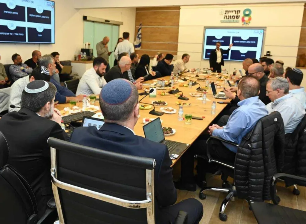 Siyasadda: Wasiirka Maaliyadda oo booqday Kiryat Shmona