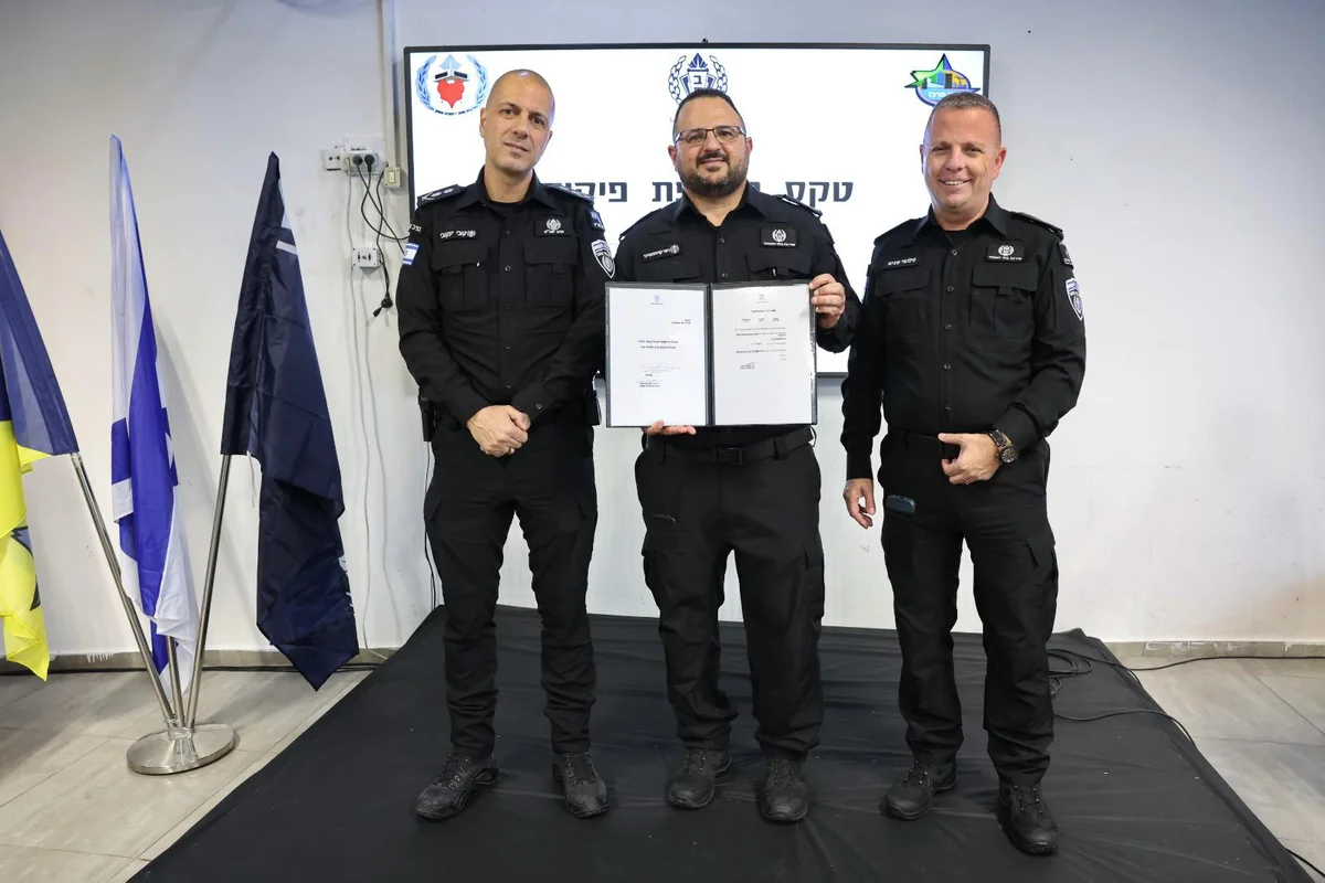 Prison Commander Swap Ceremony