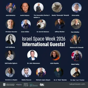 الأرض إلى القمر عبر محطات الفضاء التجارية