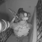 Израильская полиция арестовала палестинца по делу о мошенничестве на $950 000 Израильская полиция арестовала палестинского подозреваемого в рамках расследования мошенничества на онлайн-площадке, ущерб от которого составил 950 000 долларов.