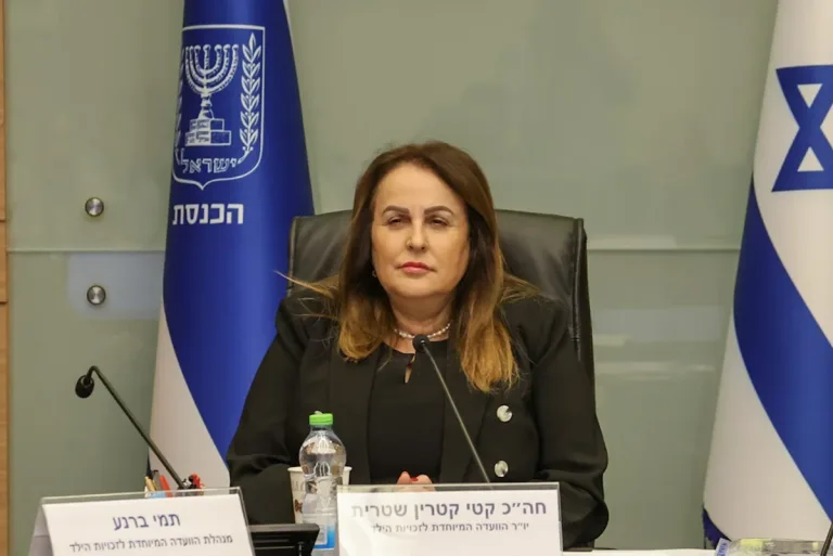 Special Committee for the Rights of the Child visits eating disorders unit at Safra Children's Hospital. MK Shitrit, chair: "Shortage of beds harms ability to provide timely life-saving treatment"