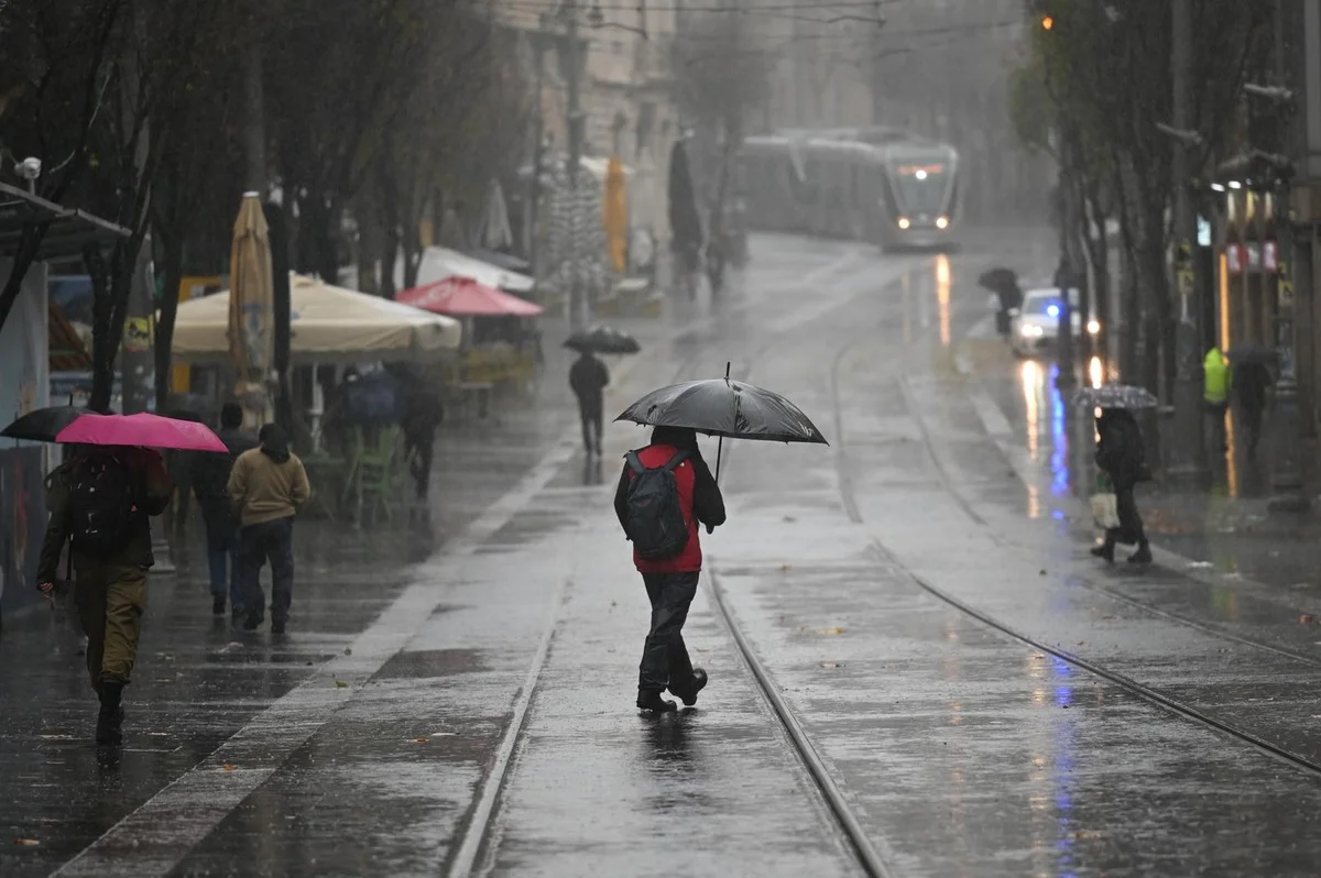 Winter Storm in Israel Claims Life, Floods Roads and Traps Drivers