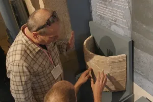 Matoor 1,800 Jir Ah Oo La Soo Bandhigay Kiniset Oo U Dabaaldegaysa 60 Sano