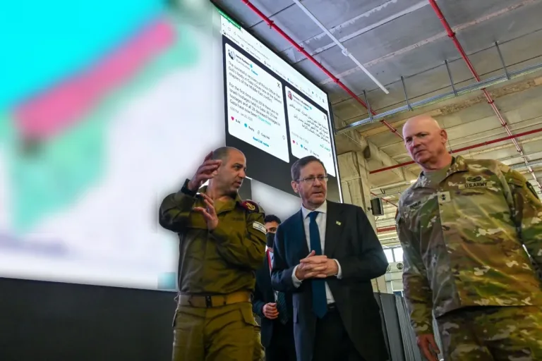 Amniga: Hersog oo u diray Salaan Ciidda Soon-furka Iiraan, kuna baaqay in la joojiyo “Xukunkii Argagixisada” ee Tehraan