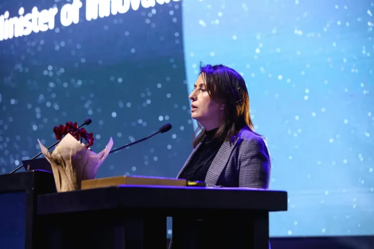 Bulshada Israa’iil: Israa’iil: Awoodda Dunida ee Dhanka Hawada Sare